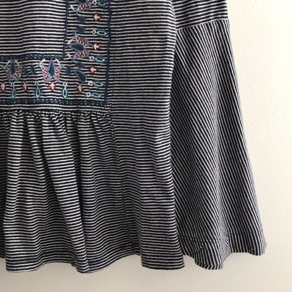 LOFT embroidered peasant blouse - Picture 7 of 13